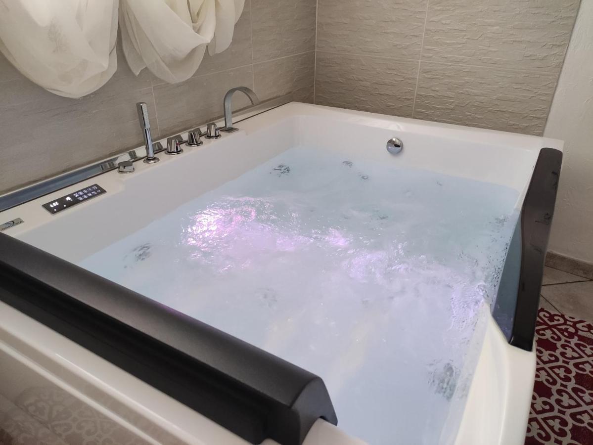26 Suite Home Ostuni Dış mekan fotoğraf